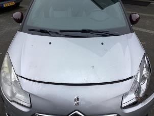 Używane Maska Citroen DS3 (SA) 1.4 16V VTi Cena € 125,00 Procedura marży oferowane przez Gebr Opdam B.V.