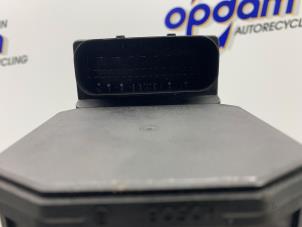 ABS-pump från en Skoda Superb (3U4) 2.8 V6 30V 2004