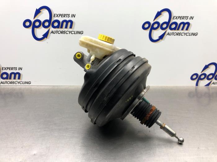 Usagé Servo frein Skoda Superb (3U4) 2.8 V6 30V Prix € 100,00 Règlement à la marge proposé par Gebr Opdam B.V.