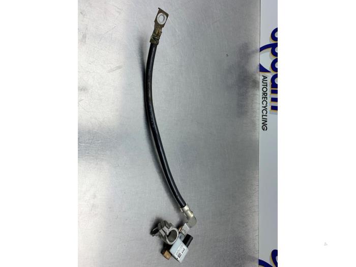 Gebrauchte Batteriepol BMW 1 serie (F20) 118i 1.5 TwinPower 12V Preis € 25,00 Margenregelung angeboten von Gebr Opdam B.V.