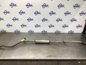 Usagé Echappement silencieux central Peugeot 206 (2A/C/H/J/S) 1.4 16V Prix € 65,00 Règlement à la marge proposé par Gebr Opdam B.V.