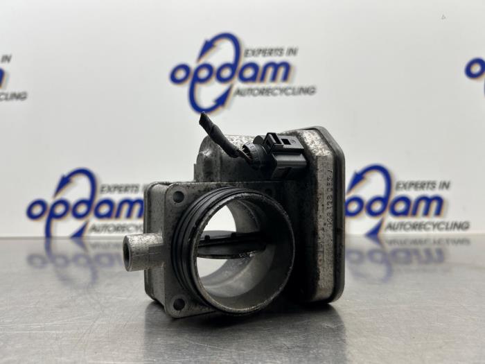 Gebrauchte Drosselklappengehäuse Volkswagen Caddy III (2KA,2KH,2CA,2CH) 2.0 SDI Preis € 40,00 Margenregelung angeboten von Gebr Opdam B.V.