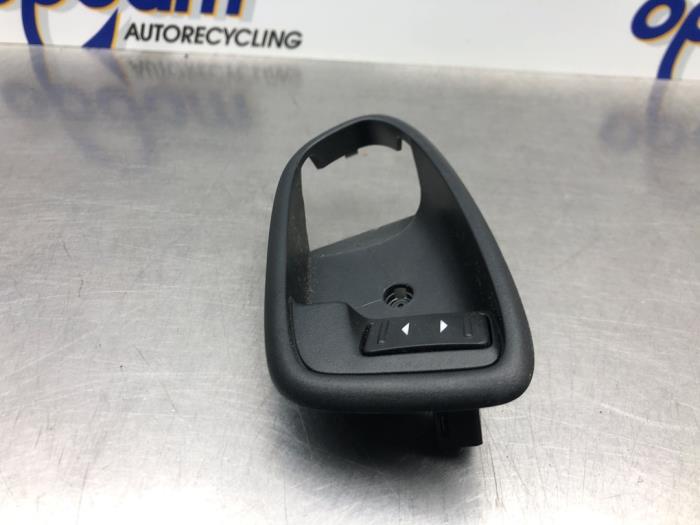 Usados Interruptor de ventanilla eléctrica Ford Mondeo IV 2.0 16V Precio € 20,00 Norma de margen ofrecido por Gebr Opdam B.V.