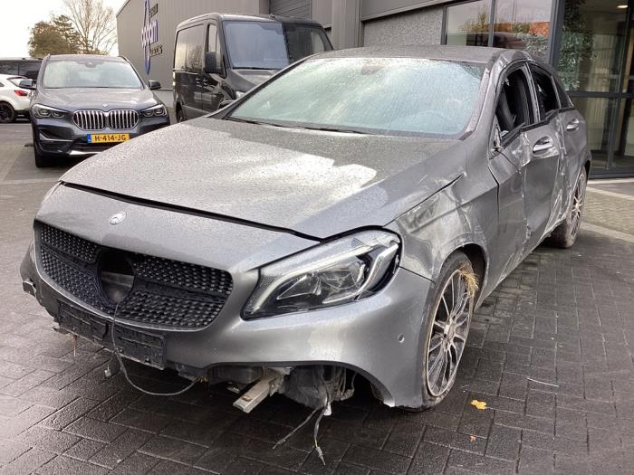 Gebrauchte Getriebe Mercedes A (W176) 1.6 A-160 16V Preis € 600,00 Margenregelung angeboten von Gebr Opdam B.V.