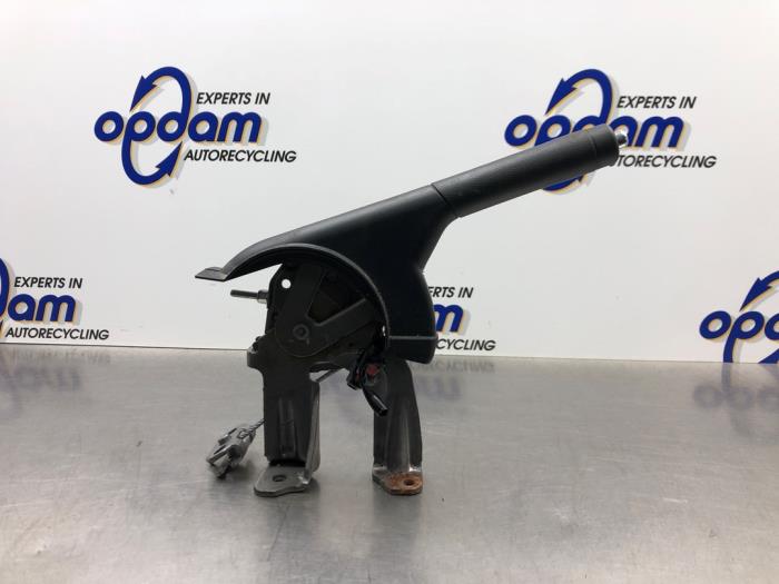 Używane Dzwignia hamulca postojowego Suzuki Swift (ZA/ZC/ZD1/2/3/9) 1.3 VVT 16V Cena € 30,00 Procedura marży oferowane przez Gebr Opdam B.V.