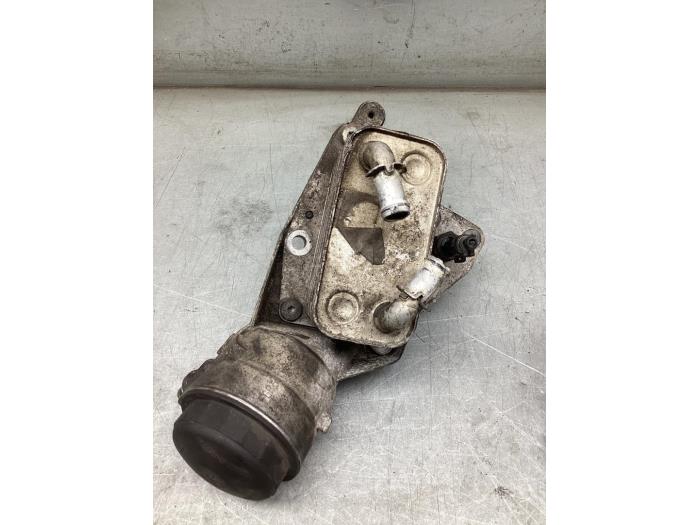 Gebrauchte Ölfiltergehäuse Alfa Romeo 159 (939AX) 1.9 JTDm Preis € 60,00 Margenregelung angeboten von Gebr Opdam B.V.