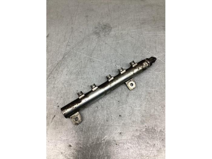 Usagé Système d'injection Alfa Romeo 147 (937) 1.9 JTDM Prix € 80,00 Règlement à la marge proposé par Gebr Opdam B.V.