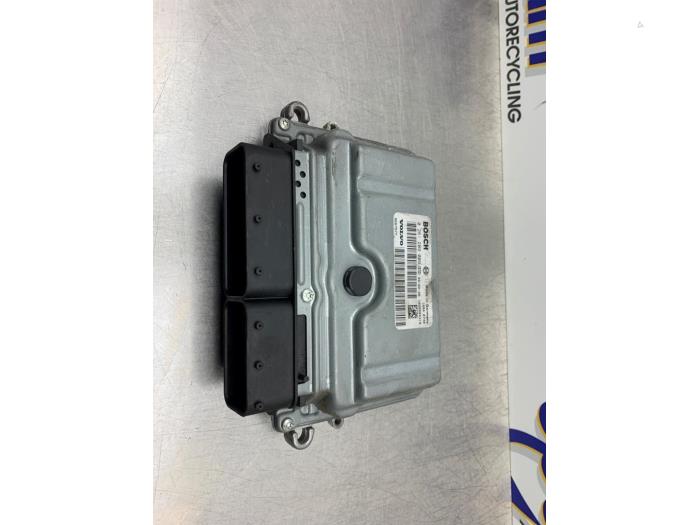 Used Engine management computer Volvo V50 (MW) 2.5 T5 20V AWD Price € 250,00 Margin scheme offered by Gebr Opdam B.V.