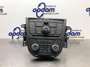 Gebrauchte Regeleinheit Multi Media Opel Mokka/Mokka X 1.4 Turbo 16V 4x2 Preis € 150,00 Margenregelung angeboten von Gebr Opdam B.V.