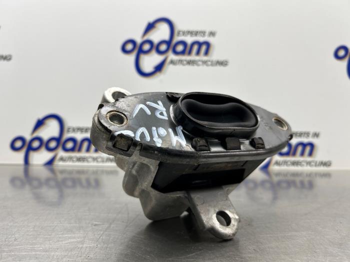 Usagé Support moteur Opel Mokka/Mokka X 1.4 Turbo 16V 4x2 Prix € 40,00 Règlement à la marge proposé par Gebr Opdam B.V.