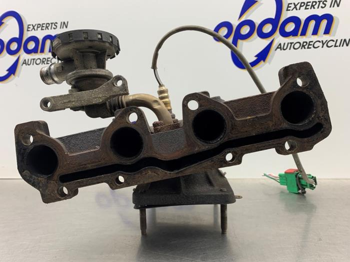 Gebrauchte Abgaskrümmer Citroen C3 (FC/FL/FT) 1.4 Preis € 75,00 Margenregelung angeboten von Gebr Opdam B.V.