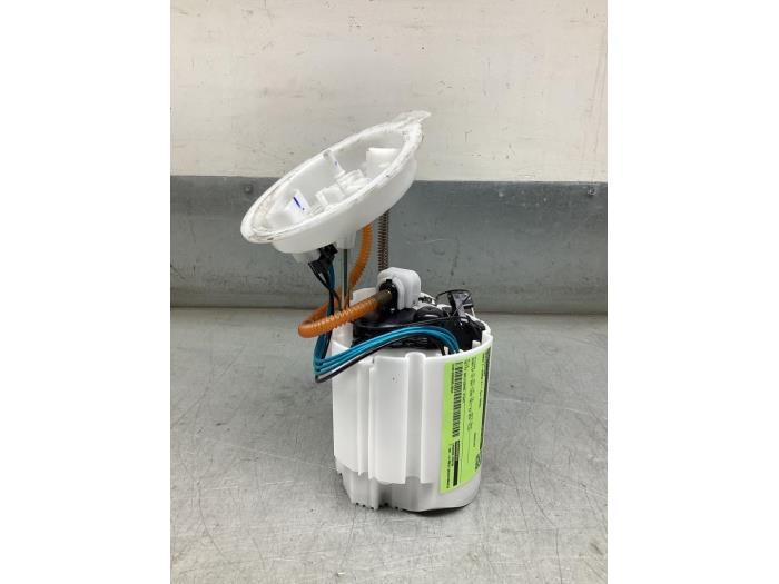 Begagnade Bensinpump BMW 2 serie Gran Coupe (F44) 218i 1.5 TwinPower Turbo 12V Pris € 125,00 Marginaltabell erbjuds av Gebr Opdam B.V.