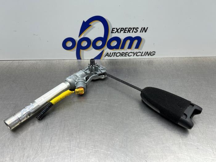Begagnade Bältessträckare, höger Alfa Romeo MiTo (955) 1.4 TB 16V Pris € 35,00 Marginaltabell erbjuds av Gebr Opdam B.V.
