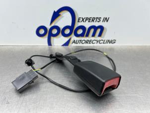 Begagnade Främre bältesspänne, höger Alfa Romeo MiTo (955) 1.4 TB 16V Pris € 25,00 Marginaltabell erbjuds av Gebr Opdam B.V.