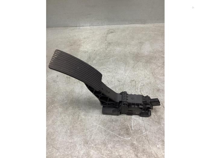 Begagnade Gaspedalsensor Mercedes A (177.0) 1.3 A-200 Turbo 16V Pris € 50,00 Marginaltabell erbjuds av Gebr Opdam B.V.