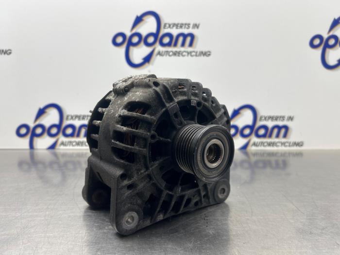 Begagnade Dynamo Opel Vivaro 2.5 DTI 16V Pris € 100,00 Marginaltabell erbjuds av Gebr Opdam B.V.