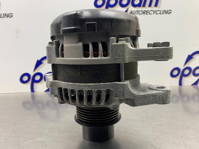 Begagnade Dynamo Toyota Aygo (B40) 1.0 12V VVT-i Pris € 100,00 Marginaltabell erbjuds av Gebr Opdam B.V.