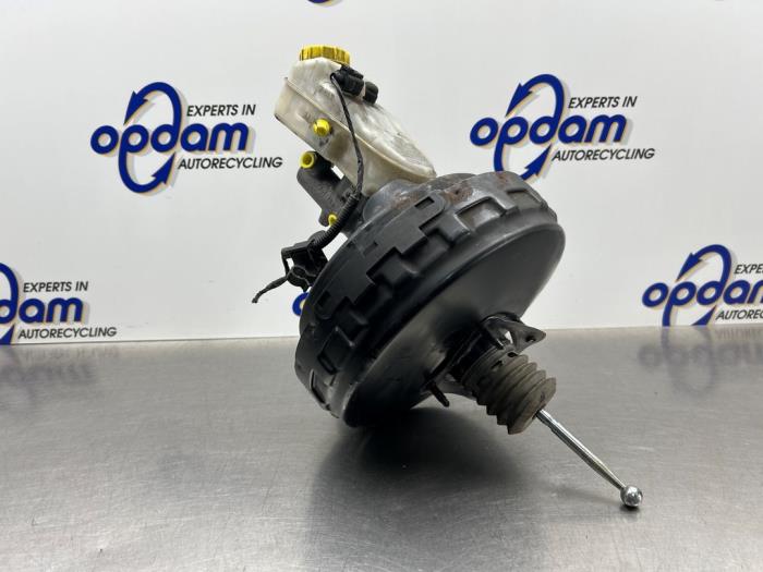 Usagé Servo frein Volkswagen Transporter T5 1.9 TDi Prix € 150,00 Règlement à la marge proposé par Gebr Opdam B.V.