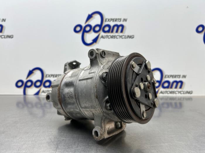 Usagé Pompe clim Renault Megane IV (RFBB) 1.6 GT Energy TCe 205 EDC Prix € 150,00 Règlement à la marge proposé par Gebr Opdam B.V.