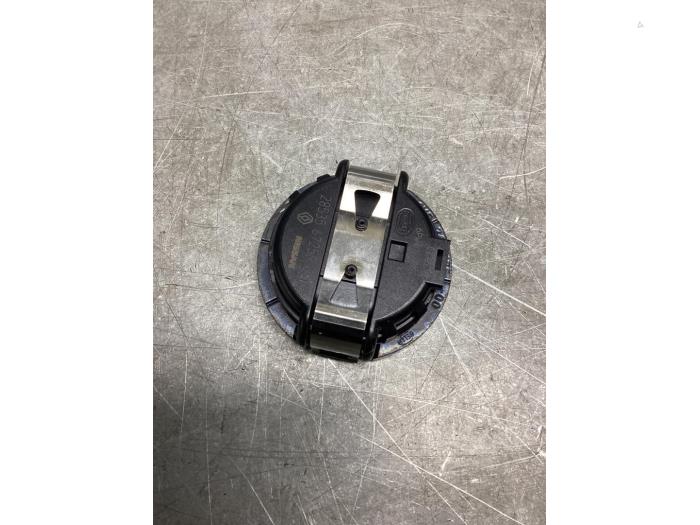 Begagnade Regnsensor Smart Forfour (453) 1.0 12V Pris € 15,00 Marginaltabell erbjuds av Gebr Opdam B.V.