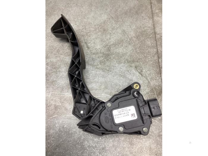 Begagnade Gaspedalsensor Smart Forfour (453) 1.0 12V Pris € 30,00 Marginaltabell erbjuds av Gebr Opdam B.V.
