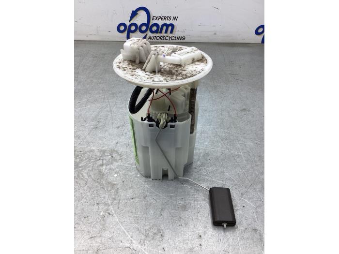Usagé Pompe essence Smart Forfour (453) 1.0 12V Prix € 50,00 Règlement à la marge proposé par Gebr Opdam B.V.