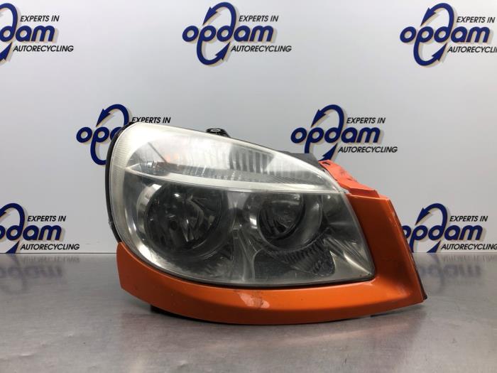 Używane Reflektor prawy Fiat Doblo Cargo (223) 1.3 D 16V Multijet DPF Cena € 50,00 Procedura marży oferowane przez Gebr Opdam B.V.