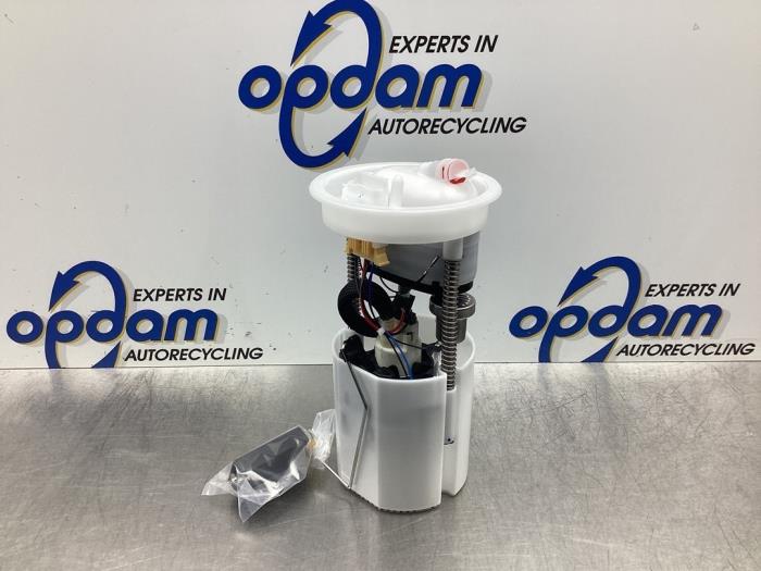 Neuf Pompe essence Ford Mondeo IV 2.0 16V Prix € 151,19 Prix TTC proposé par Gebr Opdam B.V.