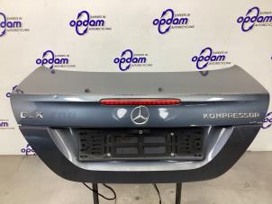 Usados Portón trasero Mercedes CLK (C209) 1.8 200 K 16V Precio € 150,00 Norma de margen ofrecido por Gebr Opdam B.V.