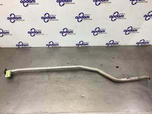 Usagé Echappement silencieux central Peugeot 206 (2A/C/H/J/S) 1.4 XR,XS,XT,Gentry Prix € 40,00 Règlement à la marge proposé par Gebr Opdam B.V.