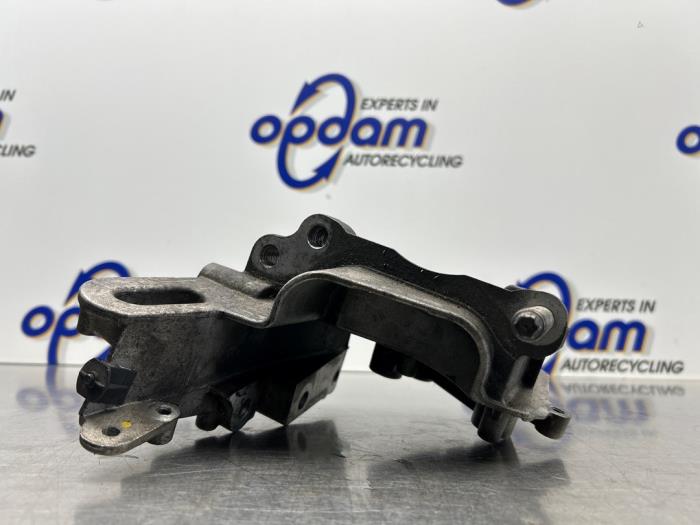 Used Engine mount Ford Galaxy (WA6) 1.6 EcoBoost 16V Price € 35,00 Margin scheme offered by Gebr Opdam B.V.