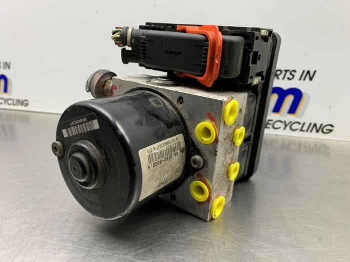 Begagnade ABS-pump Suzuki Swift (ZA/ZC/ZD1/2/3/9) 1.3 VVT 16V Pris € 200,00 Marginaltabell erbjuds av Gebr Opdam B.V.