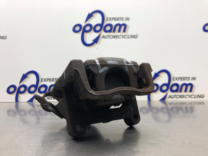Gebrauchte Bremszange links hinten Ford Kuga I 2.0 TDCi 16V Preis € 35,00 Margenregelung angeboten von Gebr Opdam B.V.