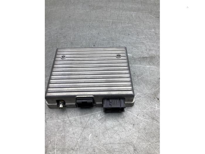 Begagnade Bluetooth-modul Opel Insignia 2.0 Turbo 16V Ecotec Pris € 40,00 Marginaltabell erbjuds av Gebr Opdam B.V.