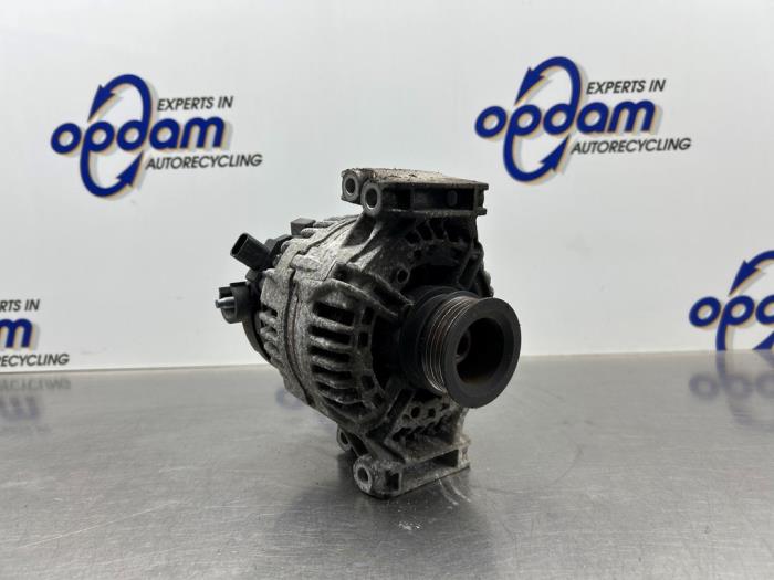 Begagnade Dynamo Opel Zafira (M75) 2.2 16V Direct Ecotec Pris € 50,00 Marginaltabell erbjuds av Gebr Opdam B.V.