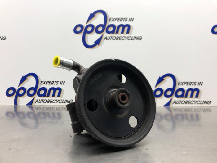 Usagé Pompe de direction Ford Ka I 1.3i Prix € 50,00 Règlement à la marge proposé par Gebr Opdam B.V.