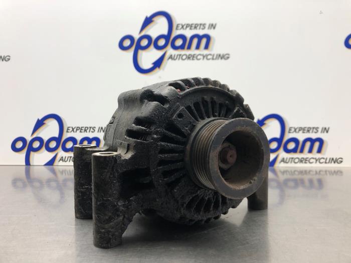 Usagé Dynamo Jaguar S-type (X200) 2.5 V6 24V Prix € 100,00 Règlement à la marge proposé par Gebr Opdam B.V.