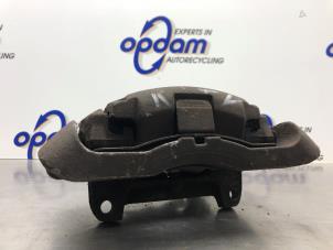 Usagé Etrier de frein (pince) avant droit Audi A6 (C6) 2.0 T FSI 16V Prix € 50,00 Règlement à la marge proposé par Gebr Opdam B.V.