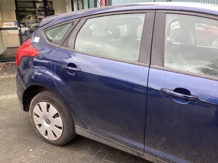 Begagnade Bakdörr, 4-dörrars, höger Ford Focus 3 1.0 Ti-VCT EcoBoost 12V 100 Pris på förfrågan erbjuds av Gebr Opdam B.V.