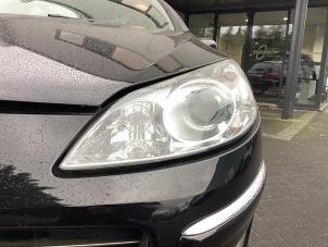 Begagnade Strålkastare, vänster Peugeot 407 SW (6E) 1.6 HDiF 16V Pris € 100,00 Marginaltabell erbjuds av Gebr Opdam B.V.
