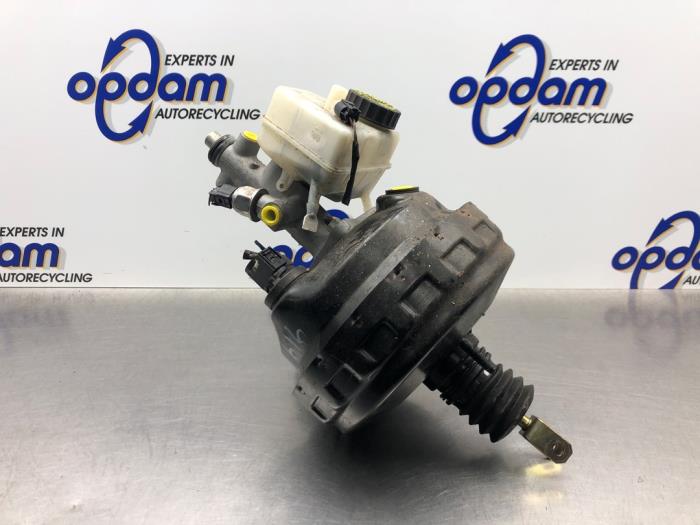 Usagé Servo frein Mercedes CLK (C209) 1.8 200 K 16V Prix € 125,00 Règlement à la marge proposé par Gebr Opdam B.V.
