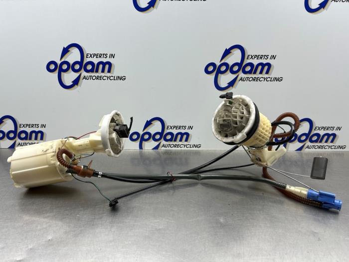Begagnade Bensinpump BMW Mini (R50/53) 1.6 16V Cooper Pris € 125,00 Marginaltabell erbjuds av Gebr Opdam B.V.