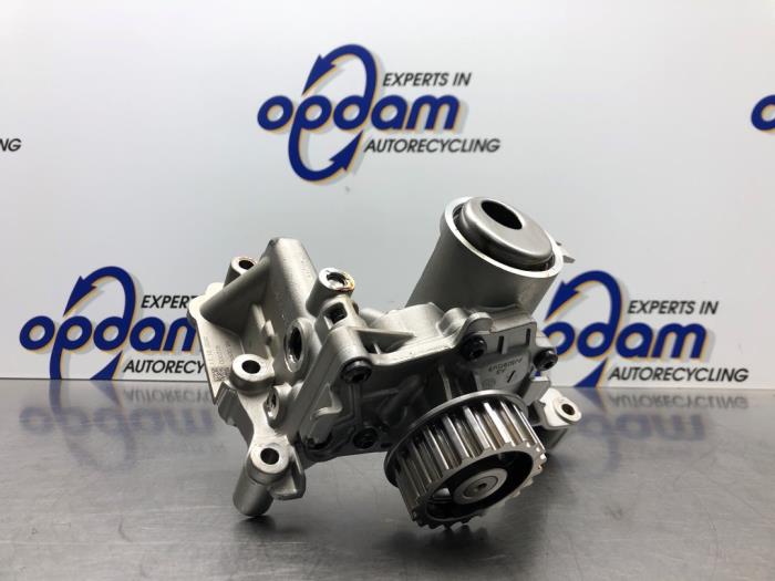 Gebrauchte Ölpumpe Ford Fiesta 7 1.0 EcoBoost 12V Preis € 100,00 Margenregelung angeboten von Gebr Opdam B.V.