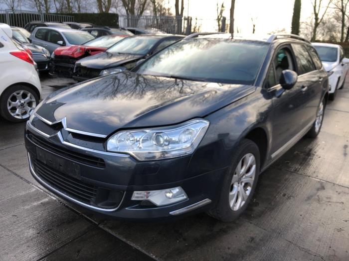 Używane Reflektor lewy Citroen C5 III Tourer (RW) 2.0 16V Cena € 350,00 Procedura marży oferowane przez Gebr Opdam B.V.