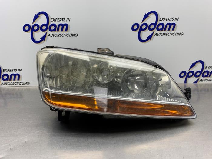 Używane Reflektor prawy Fiat Multipla (186) 1.6 16V 100 SX,ELX Cena € 75,00 Procedura marży oferowane przez Gebr Opdam B.V.