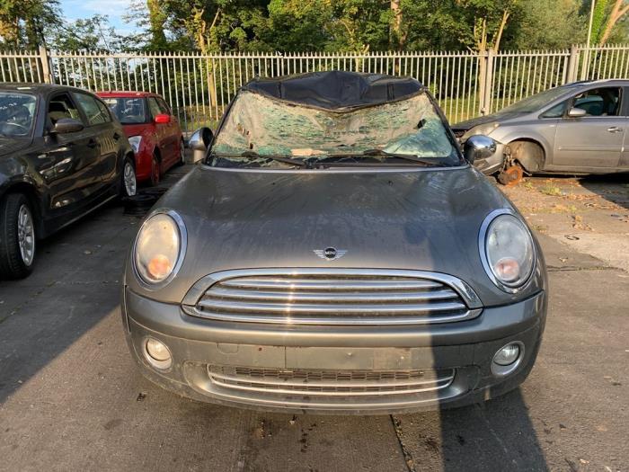 Begagnade Front Mini Clubman (R55) 1.6 16V Cooper Pris € 300,00 Marginaltabell erbjuds av Gebr Opdam B.V.