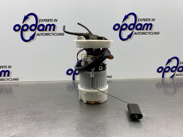 Begagnade Bensinpump Ford C-Max (DM2) 1.8 16V Pris € 60,00 Marginaltabell erbjuds av Gebr Opdam B.V.
