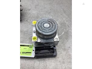 Usagé Bloc ABS Citroen C3 Picasso (SH) 1.2 12V PureTech 110 Prix € 150,00 Règlement à la marge proposé par Gebr Opdam B.V.