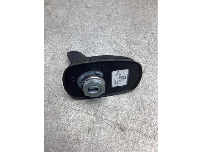 Używane Antena Volkswagen Touran (1T3) 1.2 TSI Cena € 20,00 Procedura marży oferowane przez Gebr Opdam B.V.