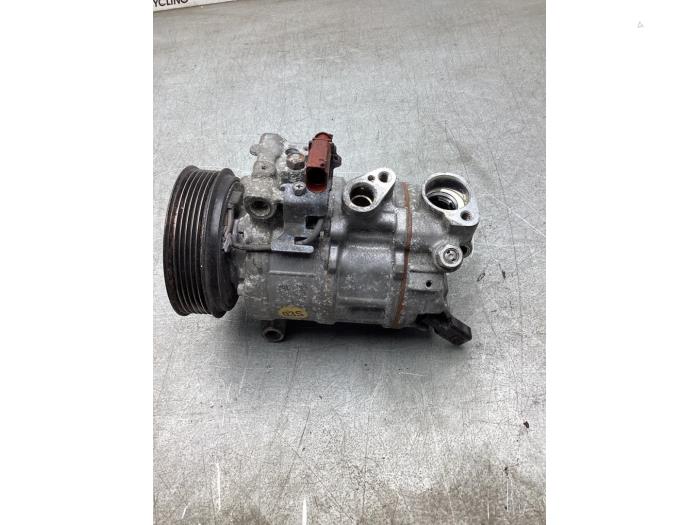 Usagé Compresseur de clim Audi A4 Avant (B8) 2.0 TDI 143 16V Prix € 150,00 Règlement à la marge proposé par Gebr Opdam B.V.